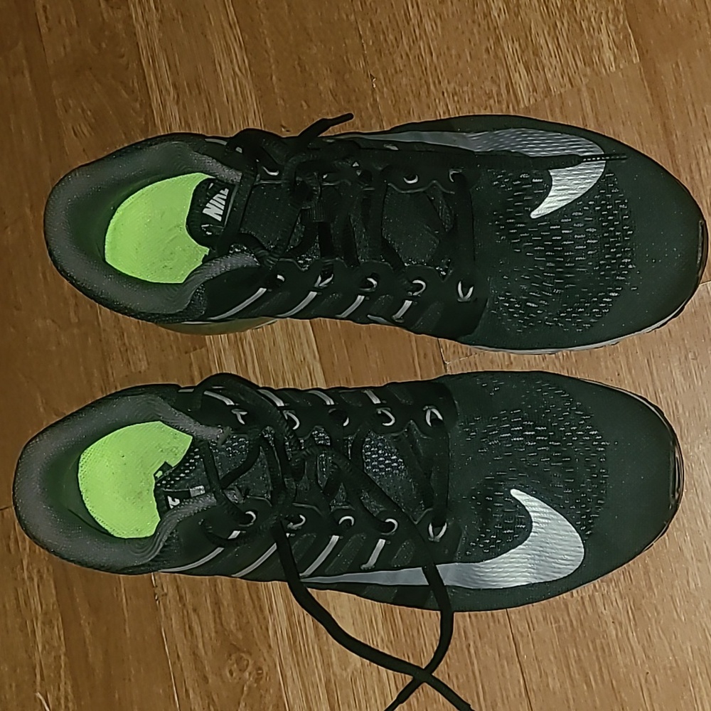 Nike Air Max Accelerate 4 size 11